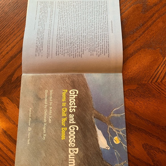 Vintage Halloween kids book | Ghosts and Goosebumps Poems to Chill Your Bones - Picture 3 of 9